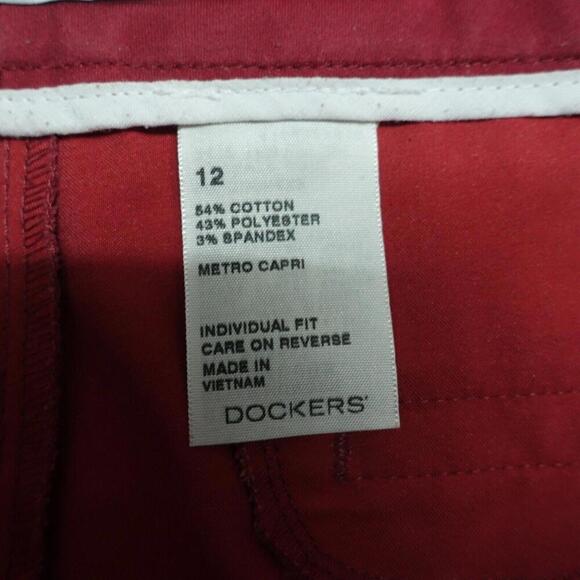 Dockers Metro Capri Pants Women's Size 12 Red Mid Rise Regular Fit Cotton Blend - Picture 6 of 8